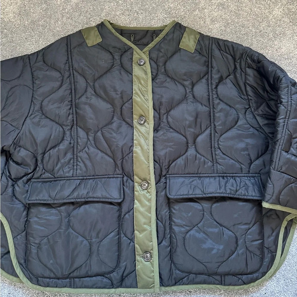 Frankie Shop Teddy black & olive green oversized quilted jacket M/L - Picture 9 of 10